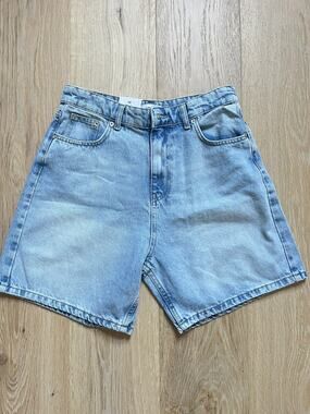 Y2K Vintage Style Mom Shorts 90s Light Wash Blue Denim TWICE Made in Ukraine